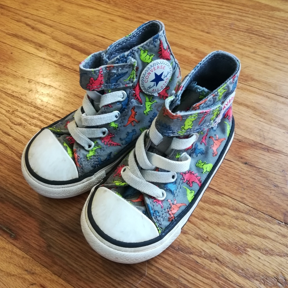 Converse Dinosaur High-Tops Size 6